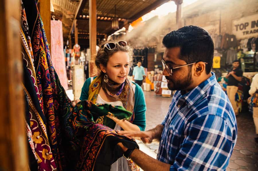 Dubai: Private Tour with Locals – Highlights & Hidden Gems - Meeting at Sharaf DG Metro Station