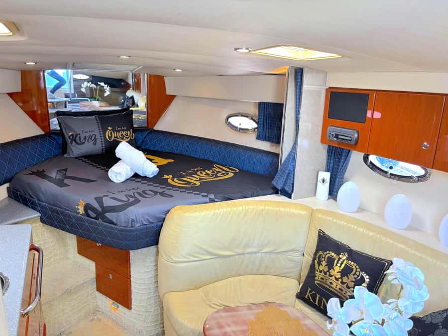 Dubai: Private Yacht Cruise for Unforgettable Memories - Comforts, extras, and what to bring