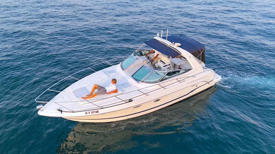 Dubai: Private Yacht Cruise for Unforgettable Memories - Longer cruises for celebrations and relaxed days
