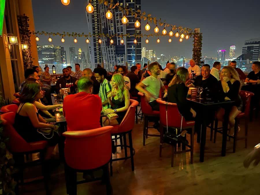 Dubai: Pub Crawl Nightlife Tour - Key details at a glance