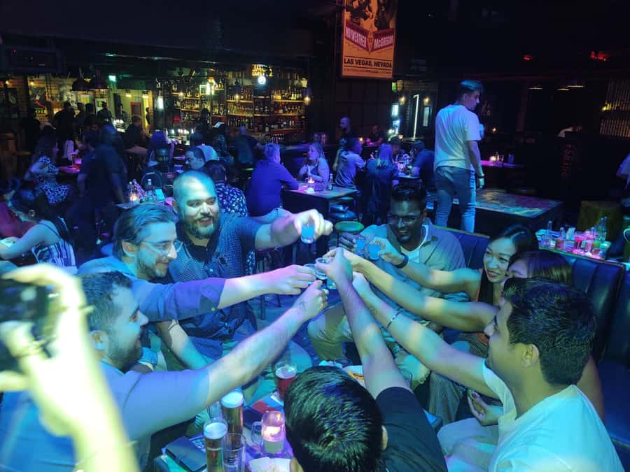 Dubai: Pub Crawl Nightlife Tour - What the $63 price covers