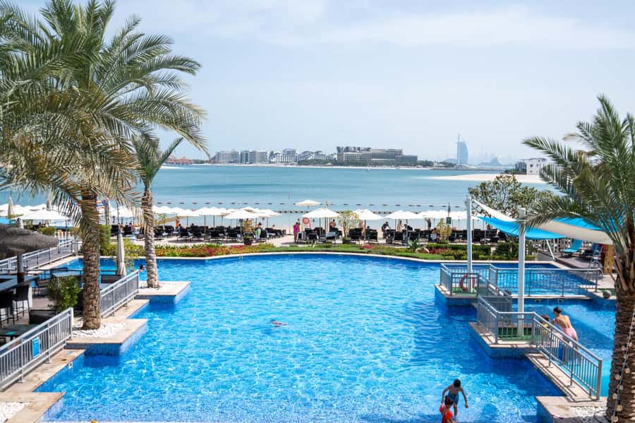 Dubai: Riva Beach Club Pool and Beach Day Pass - Pool or private beach, which is better?