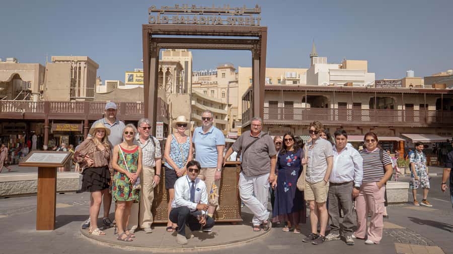Dubai's Ancient Charm Tour - A respectful look at Jumeirah Mosque