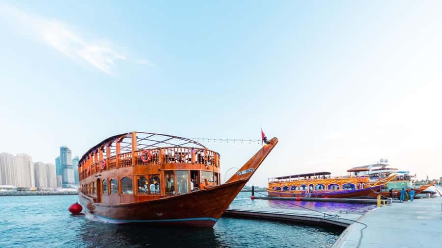 Dubai: Scenic Dhow Cruise with Buffet Dinner and Live Shows - Why Dubai Creek is the right setting for this cruise