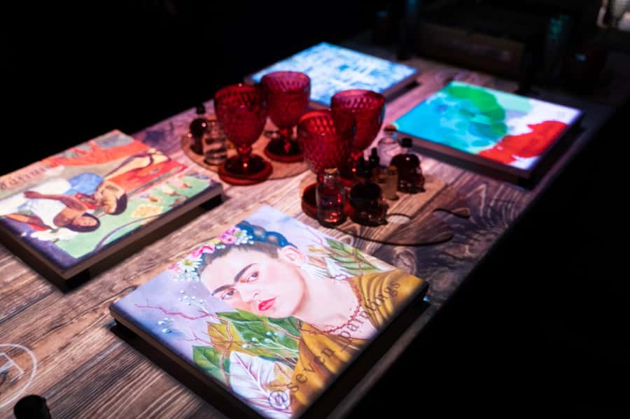 Dubai: Seven Paintings Immersive Dining Show Tickets - A seven-course dinner built around famous art