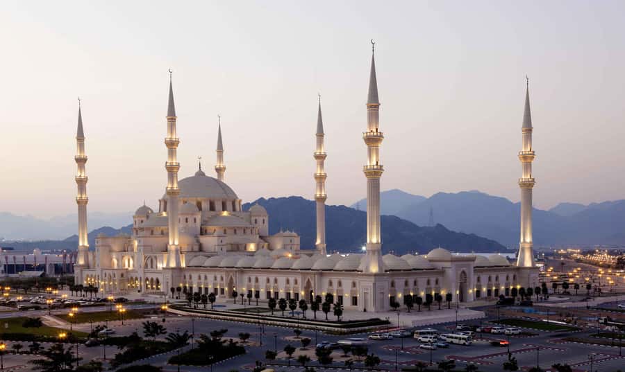 Dubai: Sheikh Zayed Mosque, Fujairah and Khorfakkan Tour - From Dubai towers to Fujairah’s eastern coast
