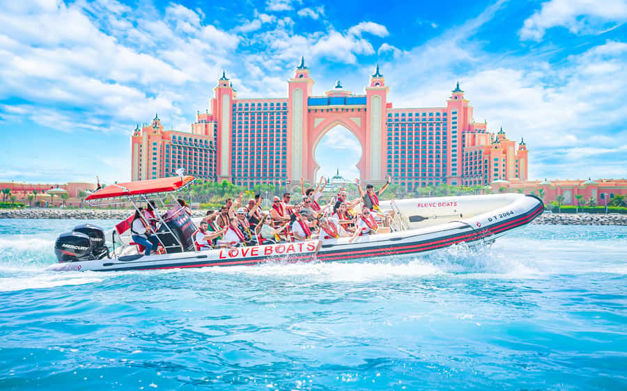 Dubai: Sightseeing Speedboat Tour with Live Tour Guide - Leaving Dubai Marina at a gentle pace