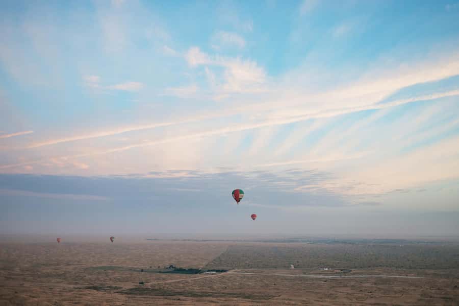 Dubai: Sunrise Hot Air Balloon Tour Over the Desert - What to wear and what to leave behind