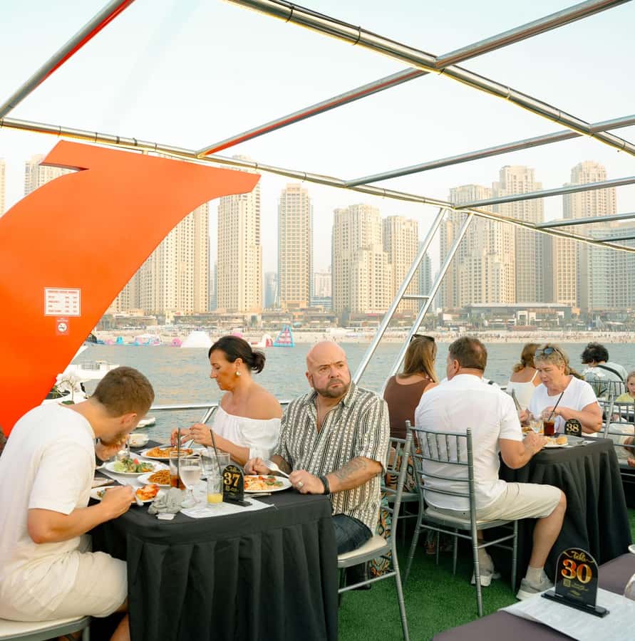 Dubai: Sunset or Dinner Cruise with Live Music & Open Bar - A buffet built for a full dinner
