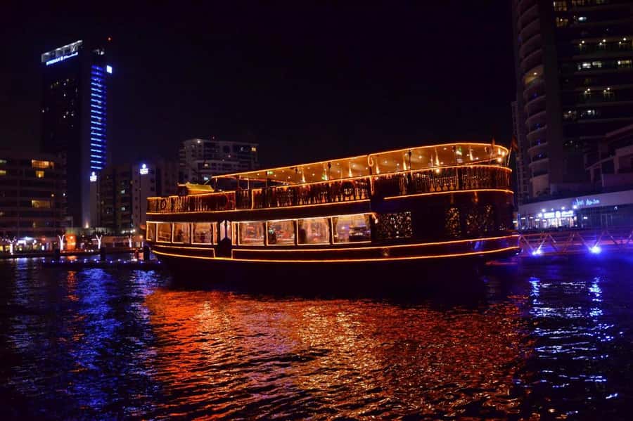 Dubai SuperSaver Pass - Desert safari and dinner cruises