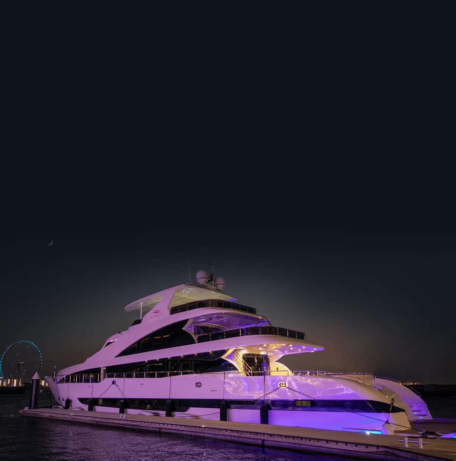 Dubai: Superyacht Experience with Live Music & Drinks - Music, saxophone, and the social mood