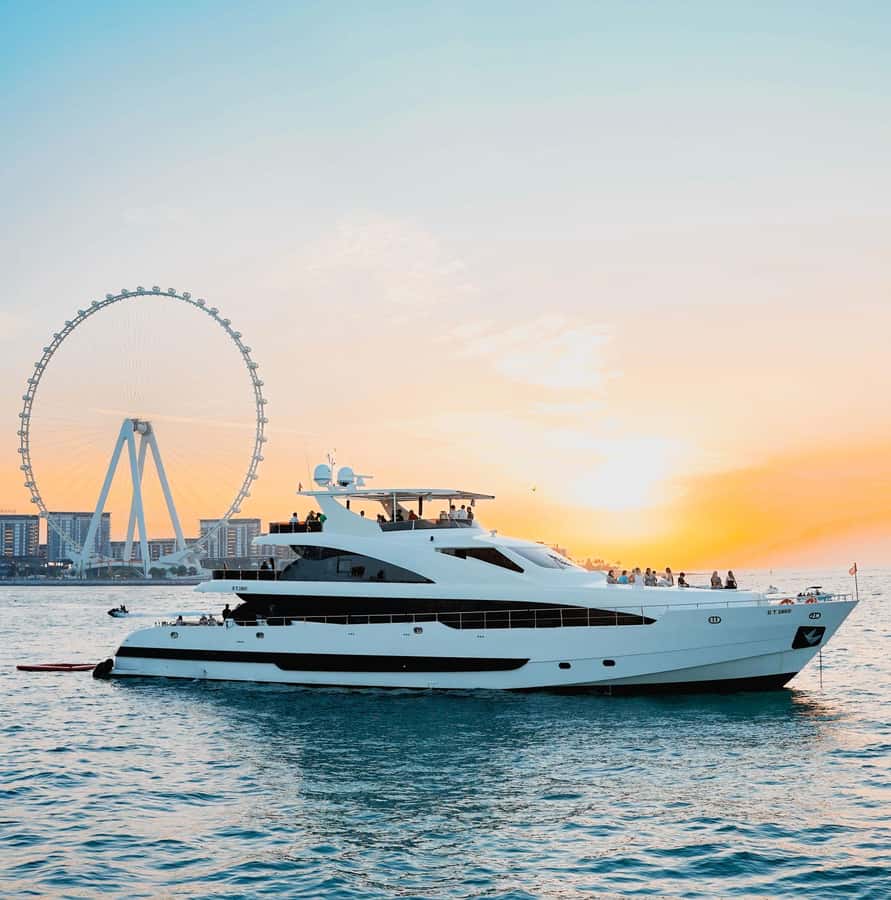 Dubai: Superyacht Experience with Live Music & Drinks - FAQ