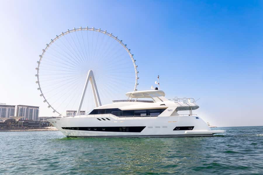 Dubai: The Luxury Yacht Tour with Live BBQ Option - What the Dubai yacht route actually shows you
