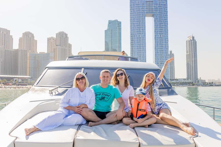 Dubai: The Luxury Yacht Tour with Live BBQ Option - Getting to Dubai Harbour without a frustrating start