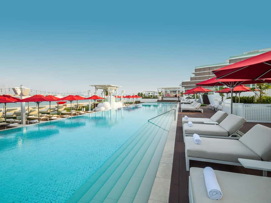 Dubai: The Palm 3-Course Set Menu Meal and Beach Club Access - A Dubai afternoon split between lunch and the beach