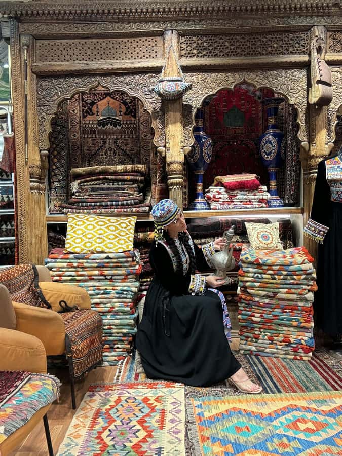 Dubai: Top Must-See Sights Tour with Burj Khalifa At The Top - Jumeirah Mosque, Burj Al Arab, and Madinat Jumeirah