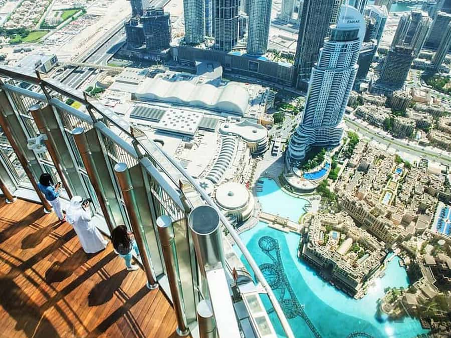 Dubai: Traditional and Modern Tour with Burj Khalifa Ticket - Spice Souk and Gold Souk: Shopping With a Short Clock