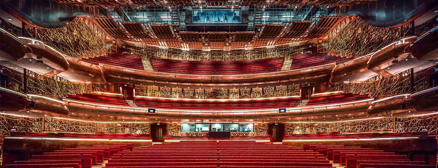 Dubai: Walking, Architecture and History Tour of Dubai Opera - Reading Dubai Opera’s architecture