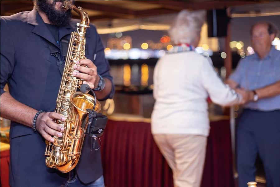 Dubai: Water Canal Cruise and La Perle Show with Dinner - FAQ