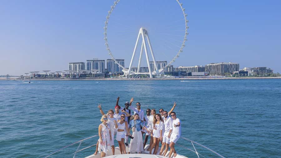 Dubai Waves & Dunes: Luxury Yacht Cruise w/ Red Dunes Safari - Choosing between the one-hour and two-hour yacht