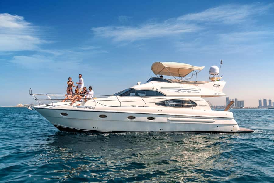 Dubai Yacht Tour - Boat Trip upto 12 guests Private event - A private way to see Dubai’s famous waterfront