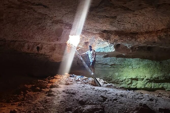 Edge Of The World Hike(Dinner under stars,village,bats cave,camp) - Getting to the trailhead from Riyadh
