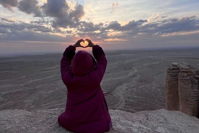Edge of The World Riyadh with Camel Ride ,Bat Cave Visit & Dinner - Why the cliff matters more than the add-ons