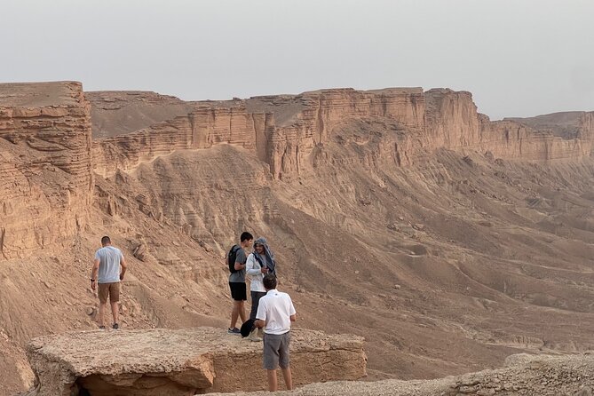 Edge of the World with 4x4 vehicles, sunset Dinner and stargazing - Is $46.90 good value?