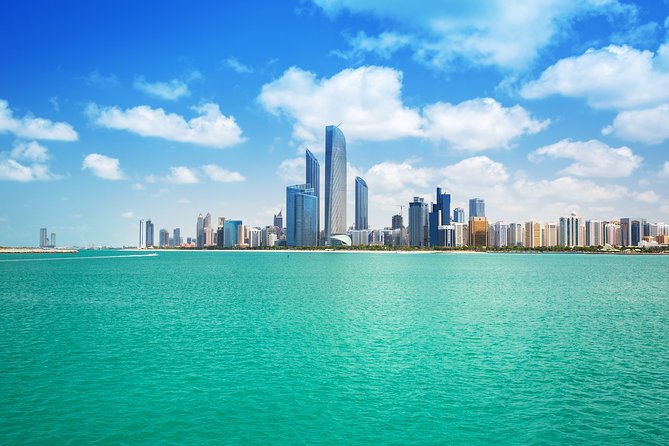 From Abu Dhabi: Sheikh Zayed Mosque, Royal Palace & Etihad Tower - What the guide adds to the experience