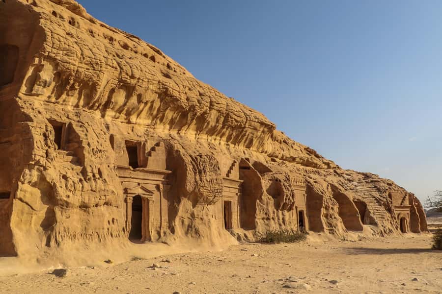 From AlUla: Hegra Tour - Jabal AlAhmar and Jabal Alkhuraymat add variety