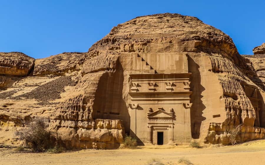 From AlUla: Hegra Tour - The guide service deserves realistic expectations