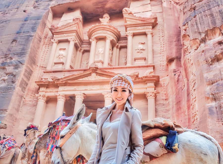 From Amman: Full-Day Private or Group Tour to Petra - The long road from Amman to Petra