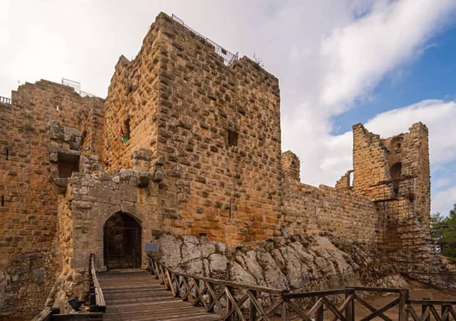 From Amman: Jerash, Ajloun Castle or Umm Qais Private Tour - Umm Qais is the long-distance choice