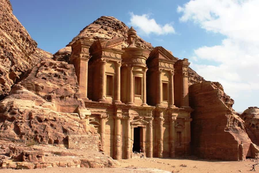 From Amman: Private Day Trip to Petra with Pickup - Entering Petra through the Siq