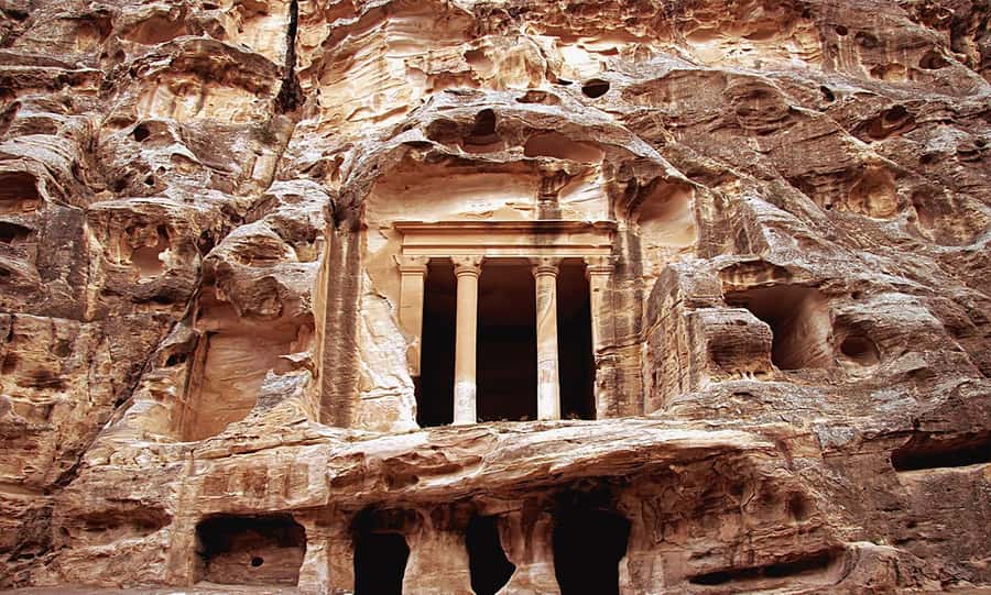 From Amman: Private Petra Day Trip with Guide - The long morning road to Petra
