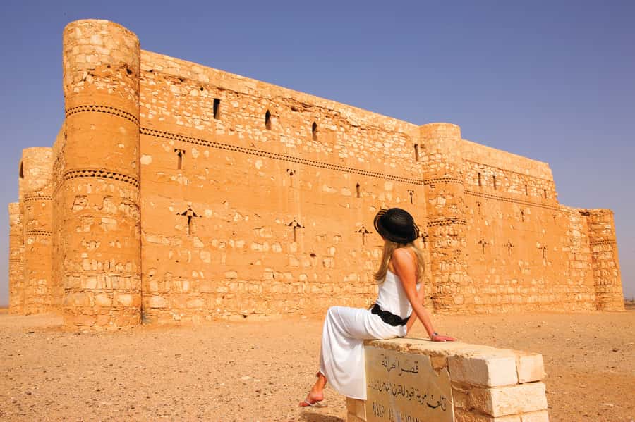 From Amman: Umayyad Desert Castles Tour with Transfer - Azraq’s black basalt fort