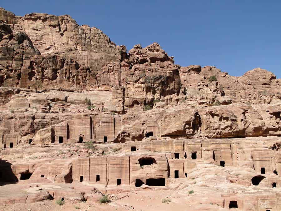 From Aqaba: Petra 1 Day Tour - Choosing Between a Group and Private Departure