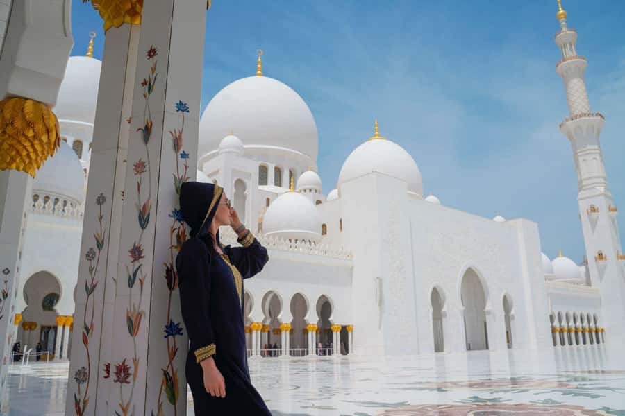 From Dubai: Abu Dhabi Grand Mosque & Louvre Museum Full-Day - Why this makes a strong Dubai day trip