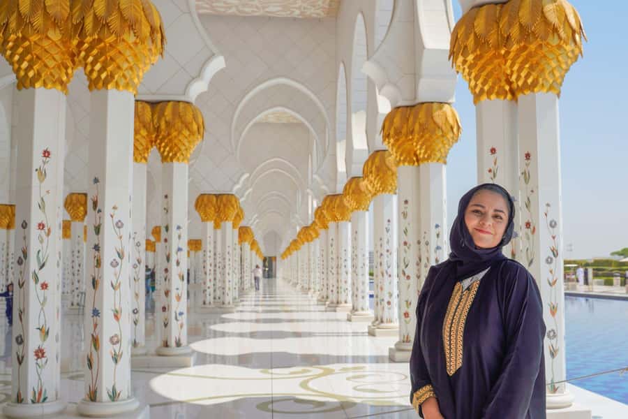 From Dubai: Abu Dhabi Grand Mosque & Louvre Museum Full-Day - Sheikh Zayed Grand Mosque: the day’s visual centerpiece