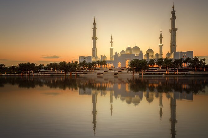 From Dubai: Abu Dhabi Sheikh Zayed Grand Mosque Guided Tour - Inside the prayer halls and colonnades