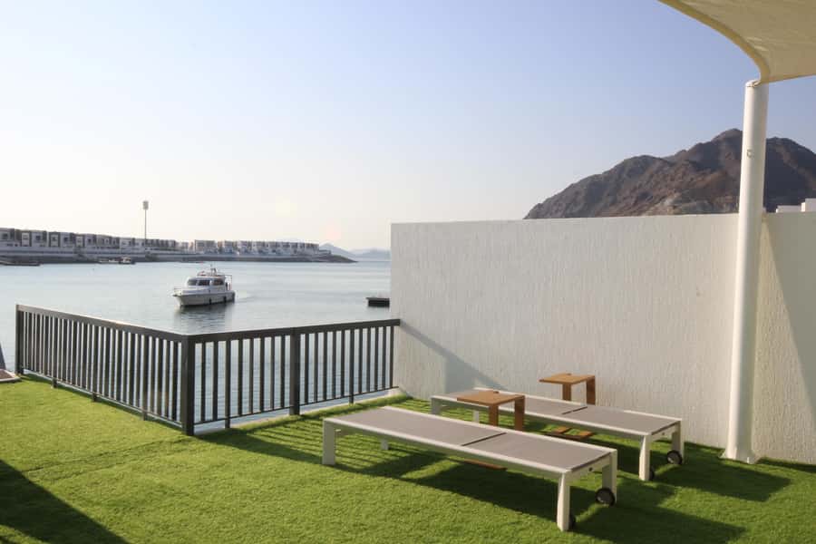 From Dubai: Fujairah Snorkeling with Turtles, Transfer & BBQ - The return route adds three short stops