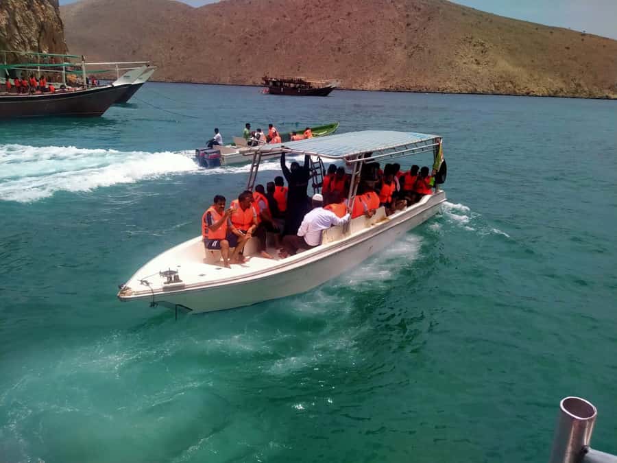 From Dubai/Sharjah/RAK: Dibba Musandam Trip & Dhow Cruise - From Dubai to Musandam, with the border in between