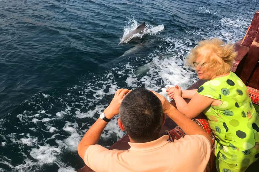 From Dubai/Sharjah/RAK: Dibba Musandam Trip & Dhow Cruise - Fishing, tea, and the return journey