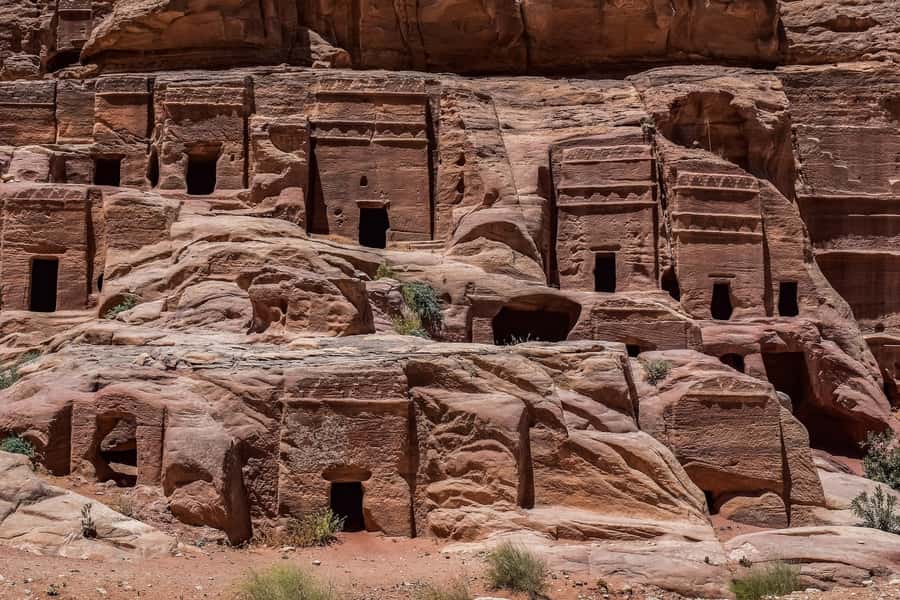 From Eilat: Petra Full-Day Guided Tour with Transfers - Transport comfort and the cost of a long day