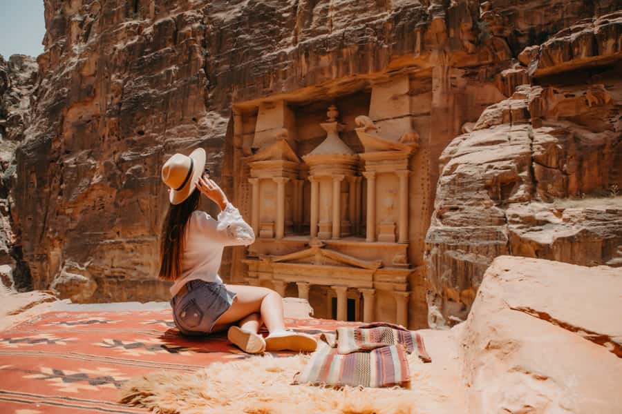 From Eilat: Petra Tour with Transfer and Lunch - The 08:15 pickup and the road to Jordan