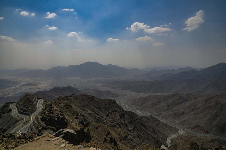 From Jeddah: Taif Exploration Tour with Lunch - Al Shafa shows Taif’s older mountain character
