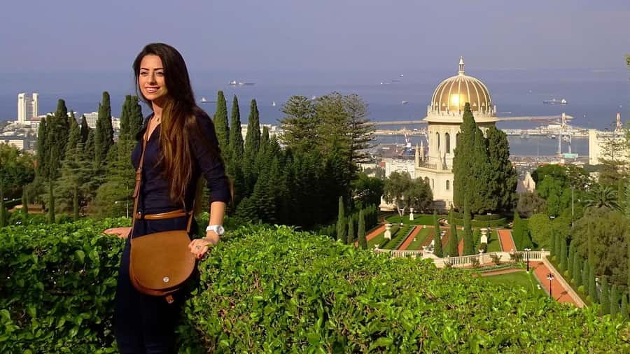 From Jerusalem: Caesarea, Haifa, Acre & Rosh Hanikra Tour - Guide quality and what the commentary adds