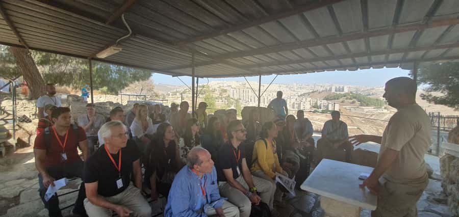 From Jerusalem/Tel Aviv: Bethlehem and Dead Sea Day Tour - Guides, group pace, and the overall feel