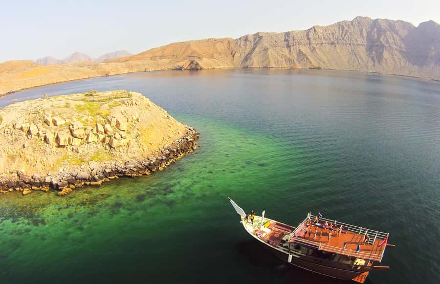From Khasab: Fjords of Musandam Dhow Cruise & Buffet Lunch - Dolphin watching near Khasab