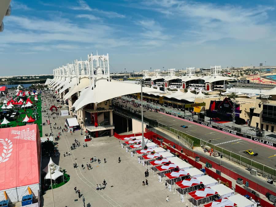 From Manama: Bahrain Guided Trip - Dilmun burial mounds and Al Safriyah